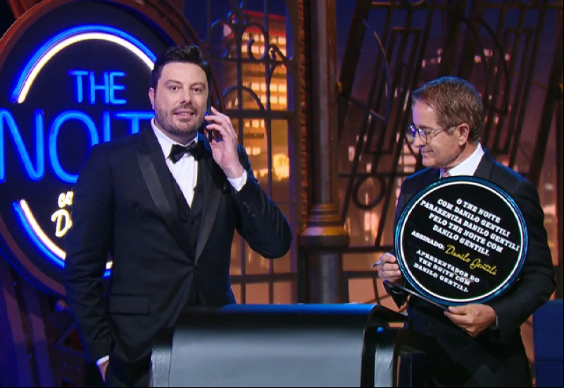 Boninho liga ao vivo para Danilo Gentili no The Noite - (Reprodução/Instagram)