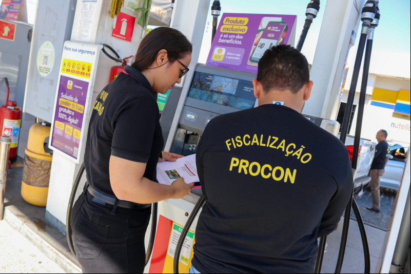 Procon interdita postos de combustível em São Raimundo Nonato; veja lista
