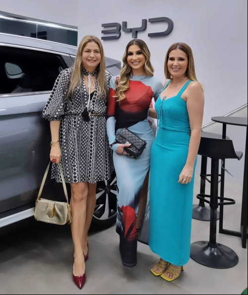#BydTeresina - Um click com as queridas Luisla Berger e Karla Berger em evento badalado do Grupo Carmais. Chics!!! - (Luciêne Sampaio)