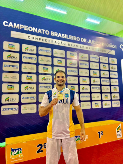 Judoca piauiense conquista ouro no Campeonato Brasileiro Regional