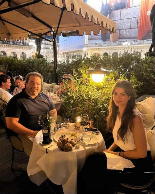 #Internacional - Um click dos queridos Rafael Freitas & Andressa Leão em viagem de férias pela Europa