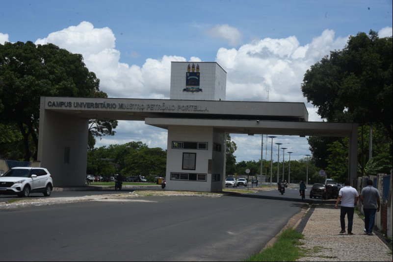 UFPI: inscrições de concurso com salários de até R$ 10 mil encerram hoje (31)