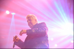 Marcas Inesquecíveis: veja imagens do show do cantor Sidney Magal