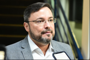 Candidatos participam do debate na O Dia TV