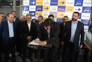 Governo do Piauí lança parceria com os Correios para distribuição de medicamentos em casa